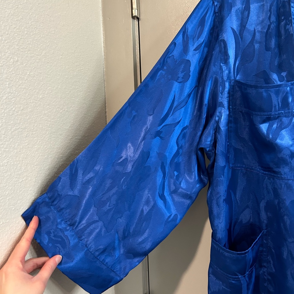 Vintage Gold Label Victoria's Secret Vibrant Blue Robe - Picture 2 of 7
